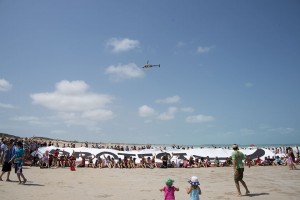 Broome locals unfurl massive "Protect the Kimberley" banner on Cable Beach
