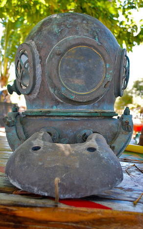 Pearl Divers Helmet